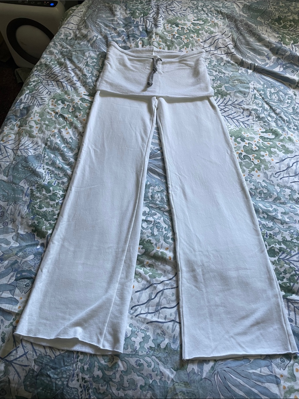 Super Soft and Comfy Hip Hugging Lounge Pants NWOT